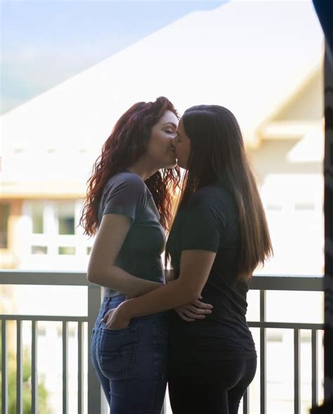 lesbian kissing hd videos|two attractive lesbian girlfriends passionately kissing and。